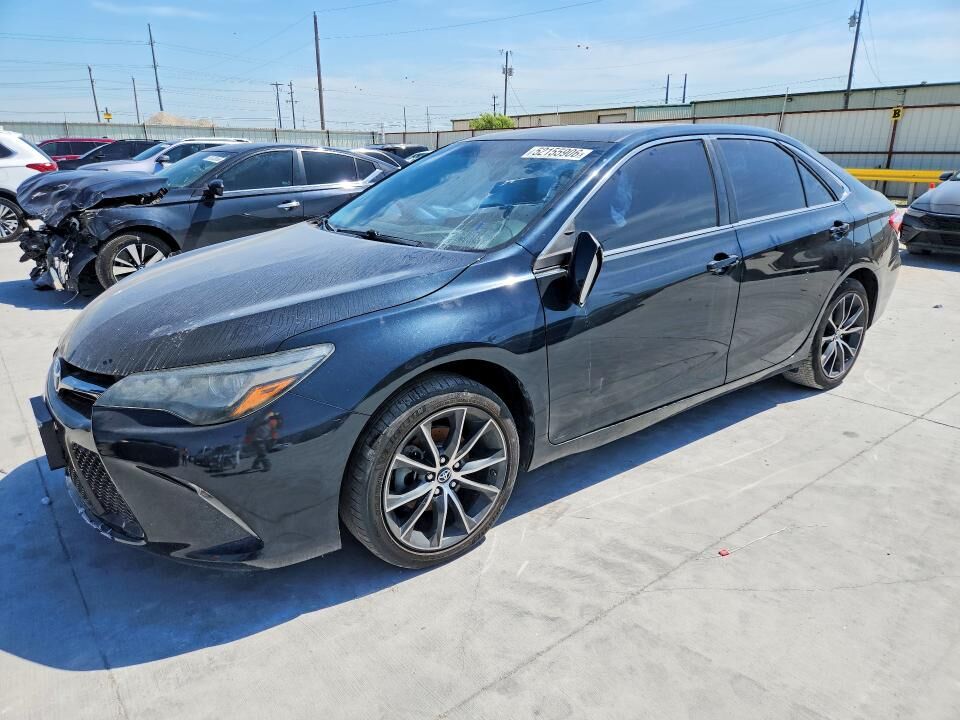 2017 TOYOTA Camry