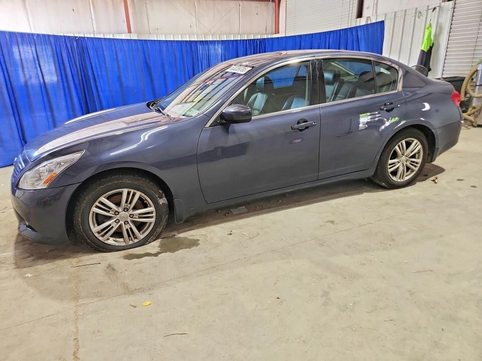 2011 INFINITI G37