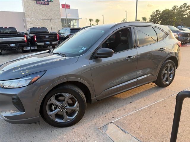 2024 FORD Escape