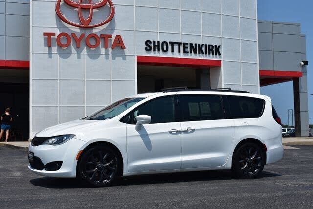 2019 CHRYSLER Pacifica