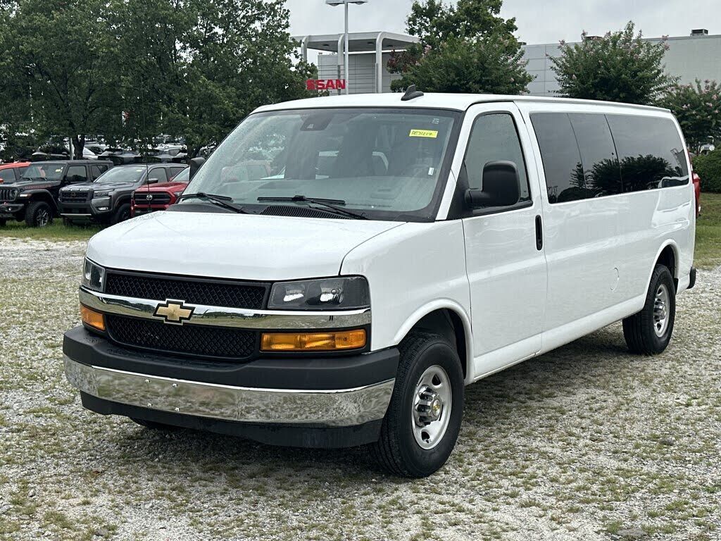 2024 CHEVROLET Express