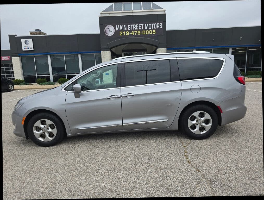 2017 CHRYSLER Pacifica