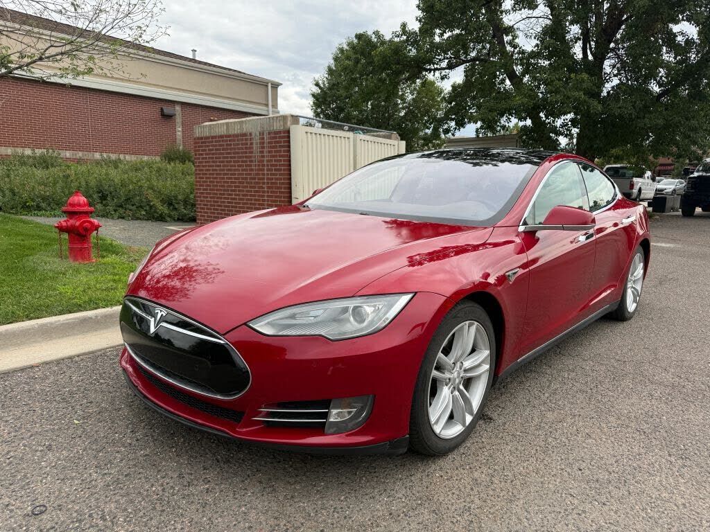 2014 TESLA Model S