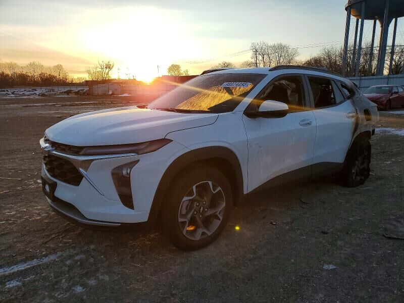 2025 CHEVROLET Trax