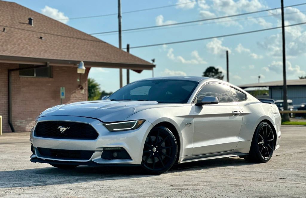 2015 FORD Mustang