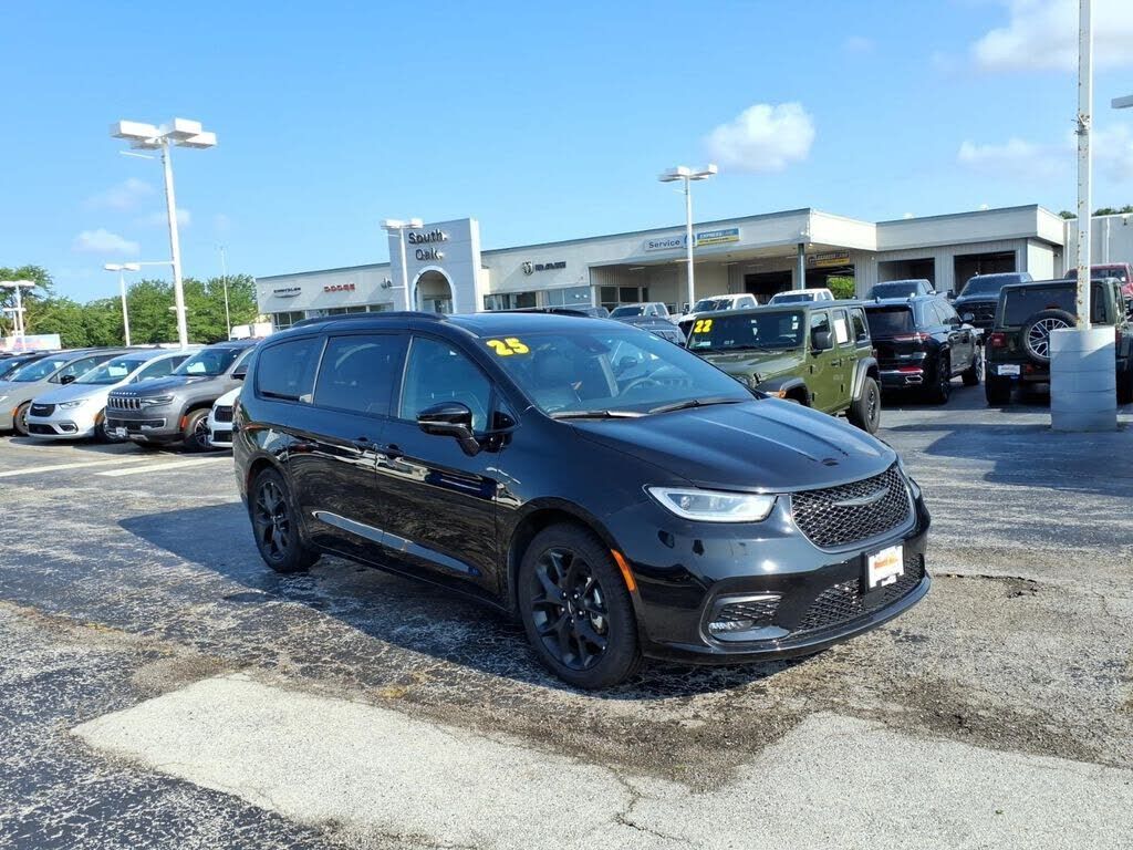 2025 CHRYSLER Pacifica