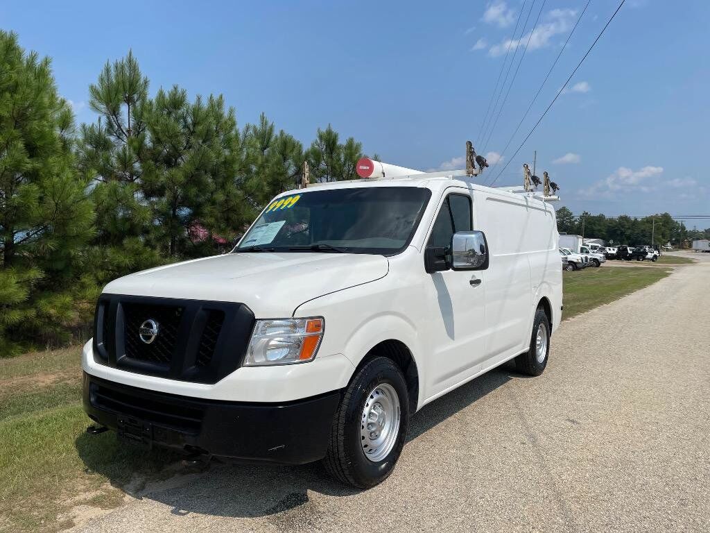 2016 NISSAN NV