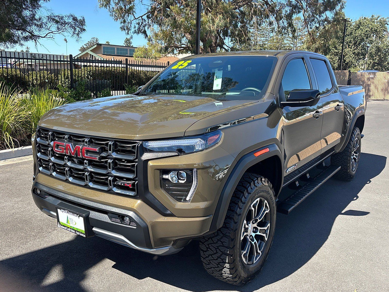 2025 GMC Canyon