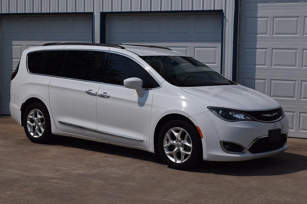 2017 CHRYSLER Pacifica