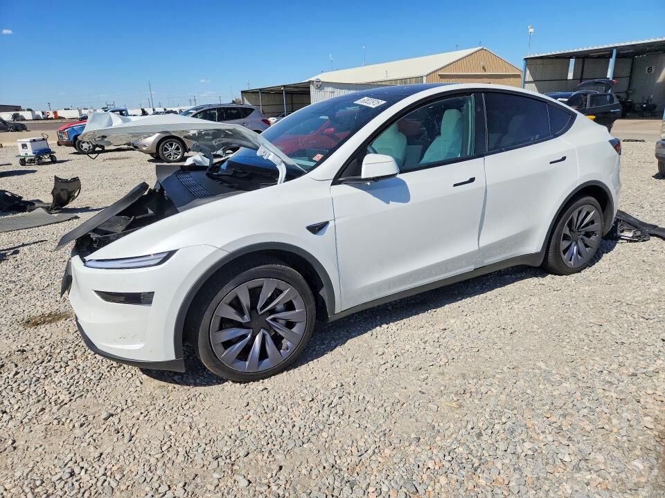 2026 TESLA Model Y