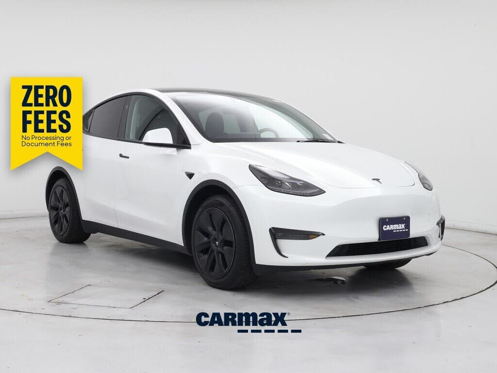 2025 TESLA Model Y