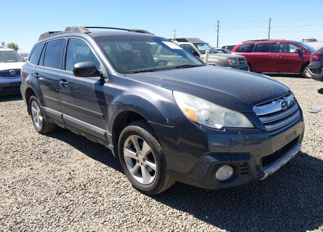 2013 SUBARU Outback