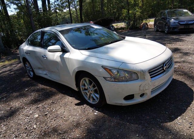 2014 NISSAN Maxima