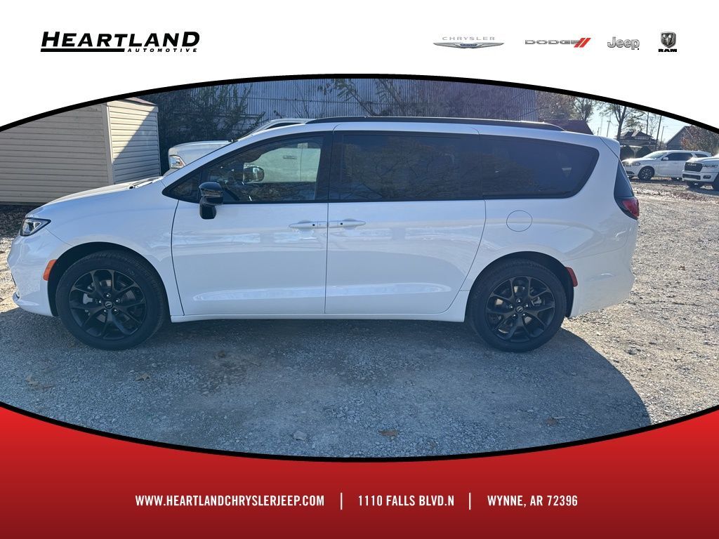 2026 CHRYSLER Pacifica