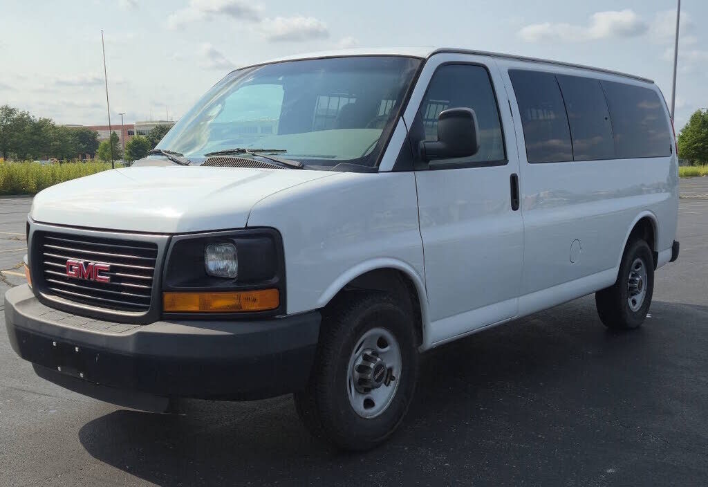 2015 GMC Savana