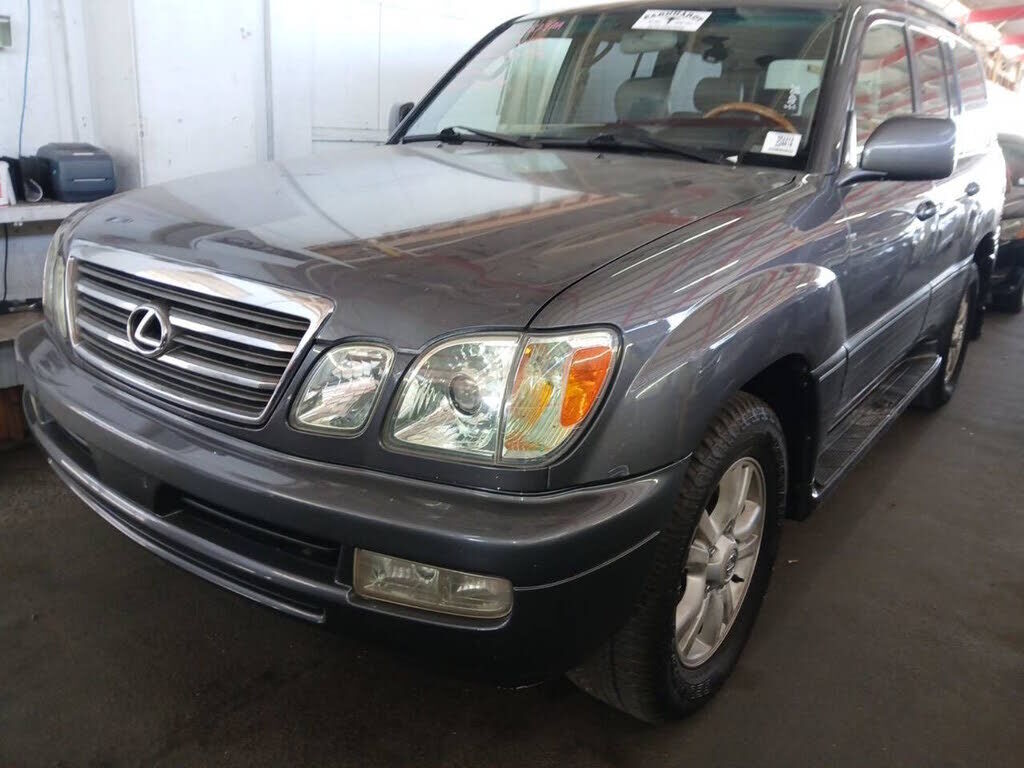 2004 LEXUS LX