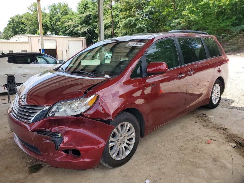 2017 TOYOTA Sienna