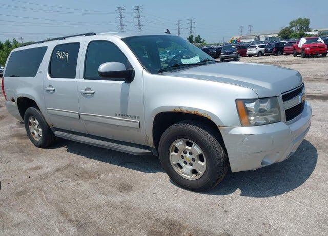 2011 CHEVROLET Suburban