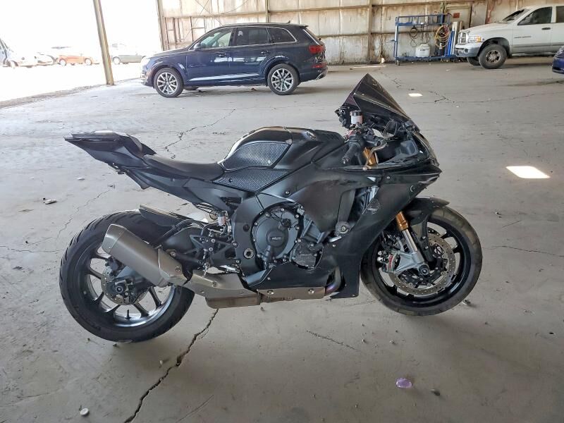 2025 YAMAHA YZF