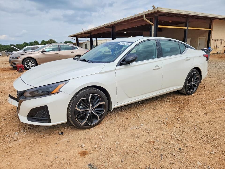 2024 NISSAN Altima