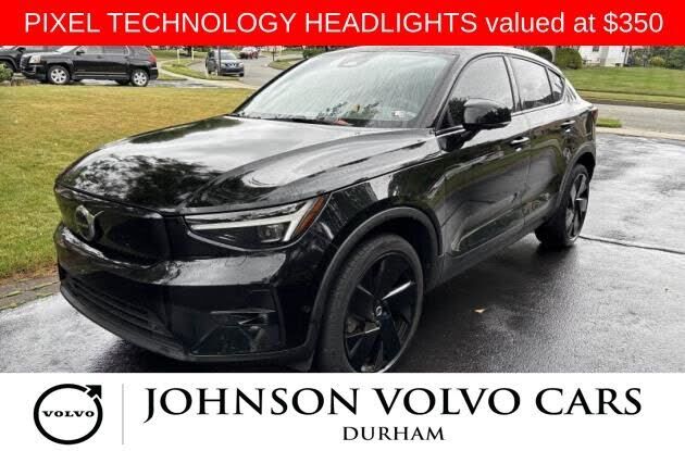 2023 VOLVO C40