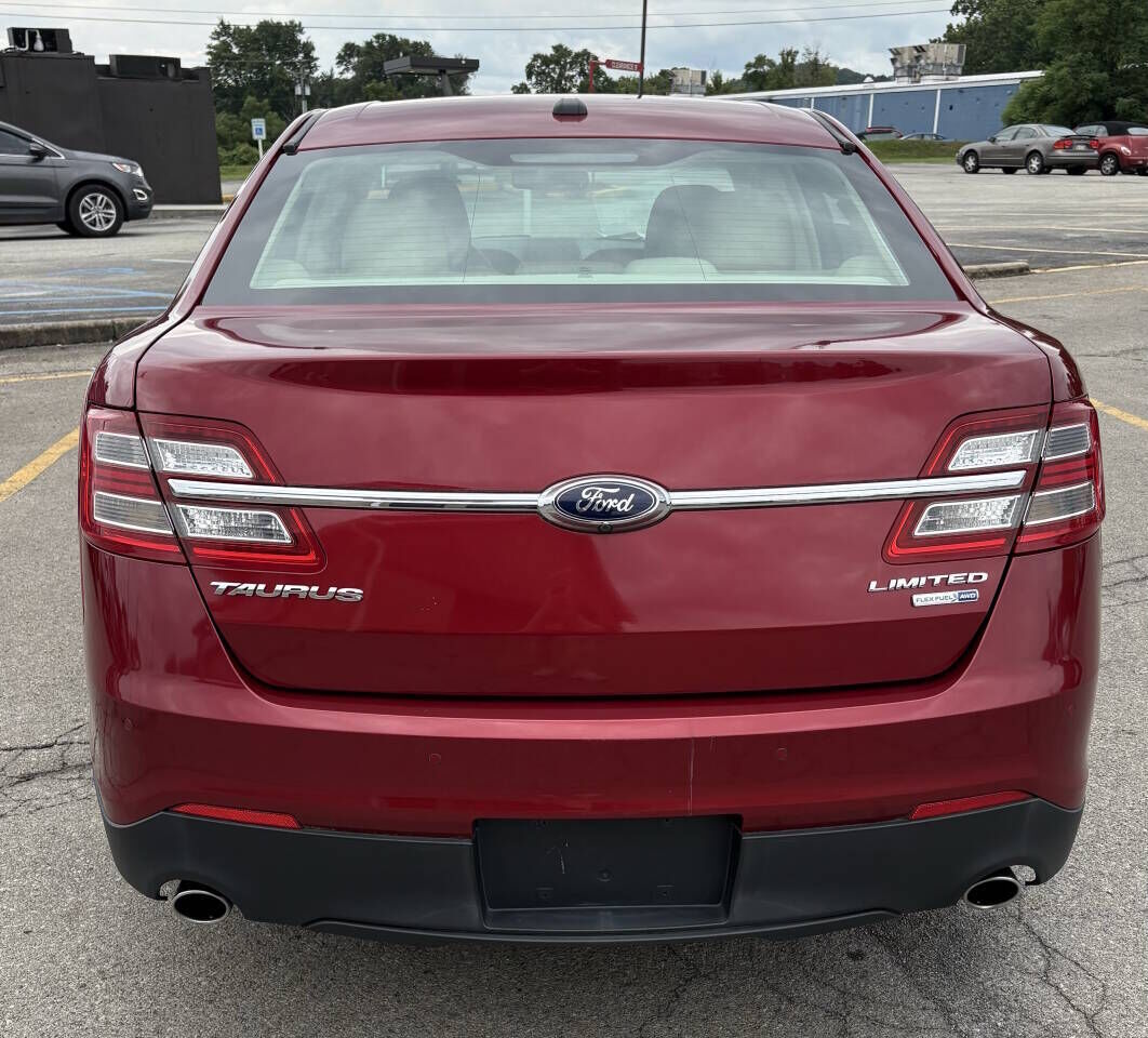 2015 FORD Taurus