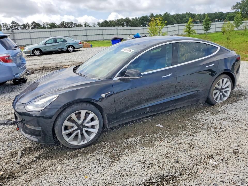 2020 TESLA Model 3