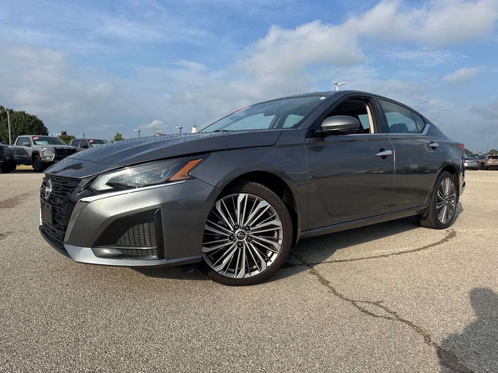 2025 NISSAN Altima