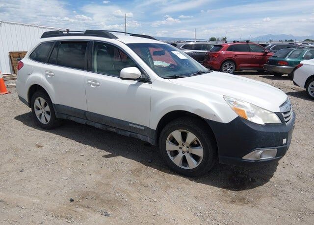2012 SUBARU Outback
