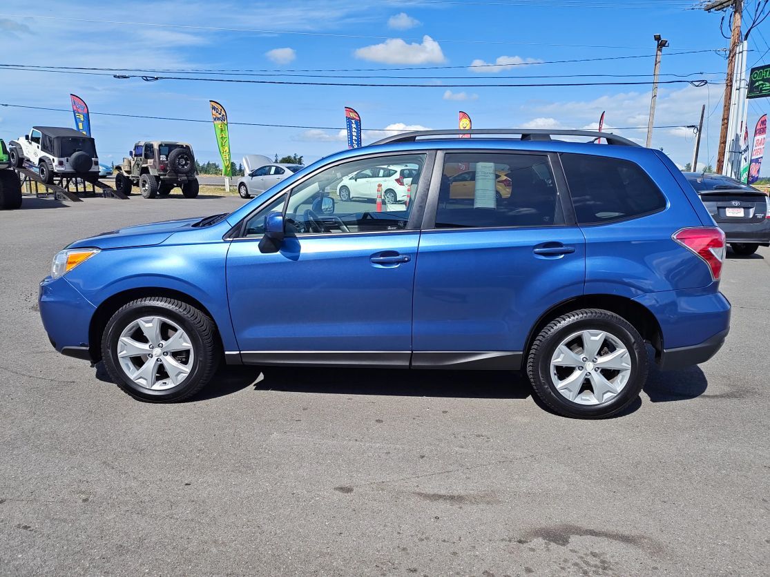 2015 SUBARU Forester