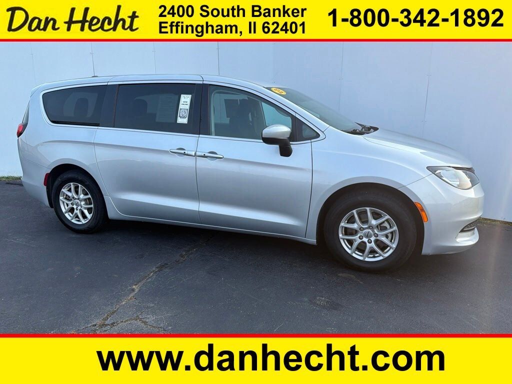 2023 CHRYSLER Voyager