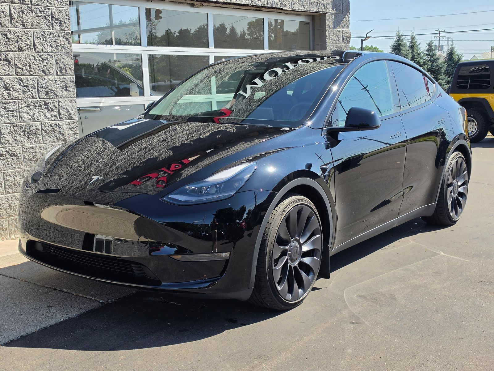 2023 TESLA Model Y
