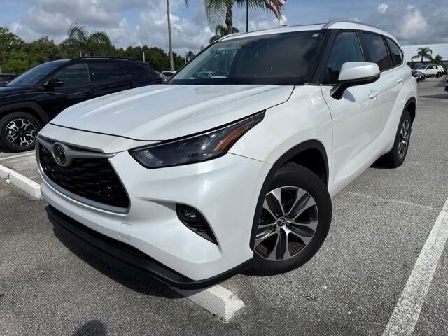 2023 TOYOTA Highlander