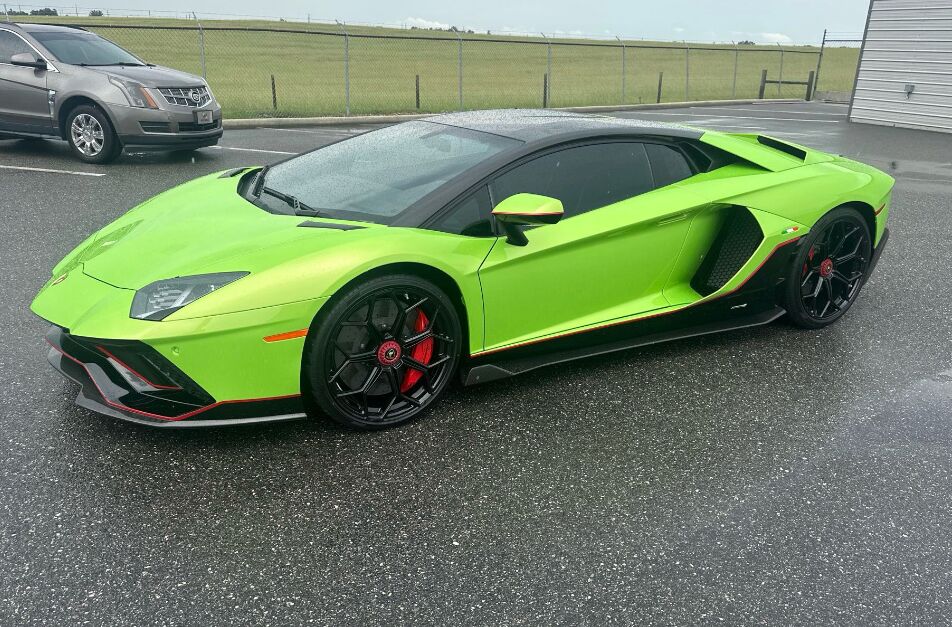 2022 LAMBORGHINI Aventador