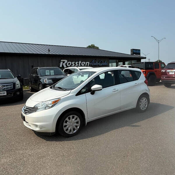 2016 NISSAN Versa