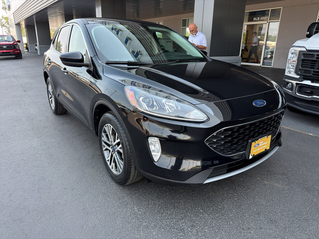 2022 FORD Escape