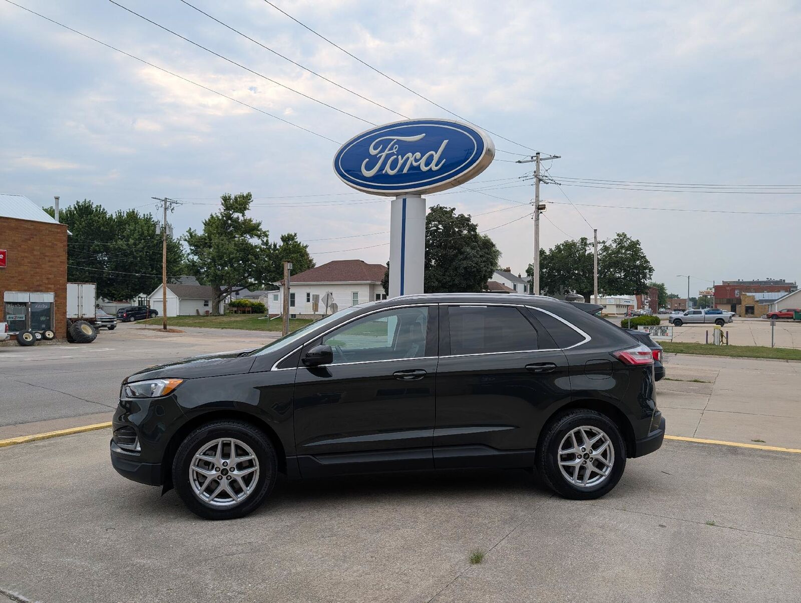 2023 FORD Edge