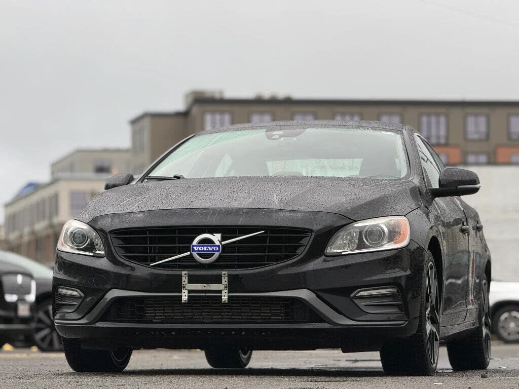2017 VOLVO S60