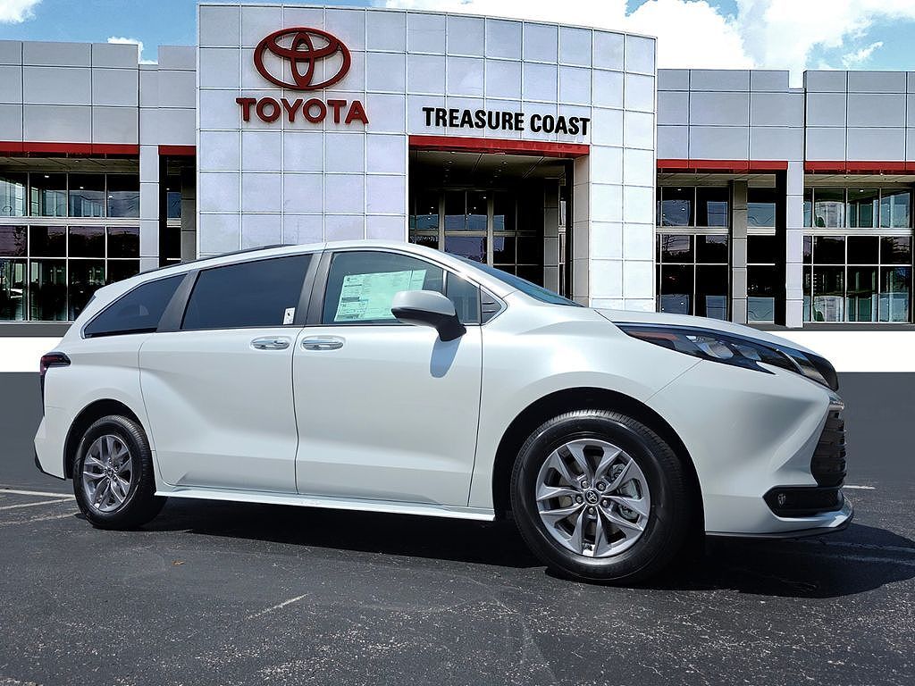 2026 TOYOTA Sienna