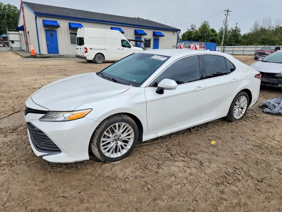 2019 TOYOTA Camry