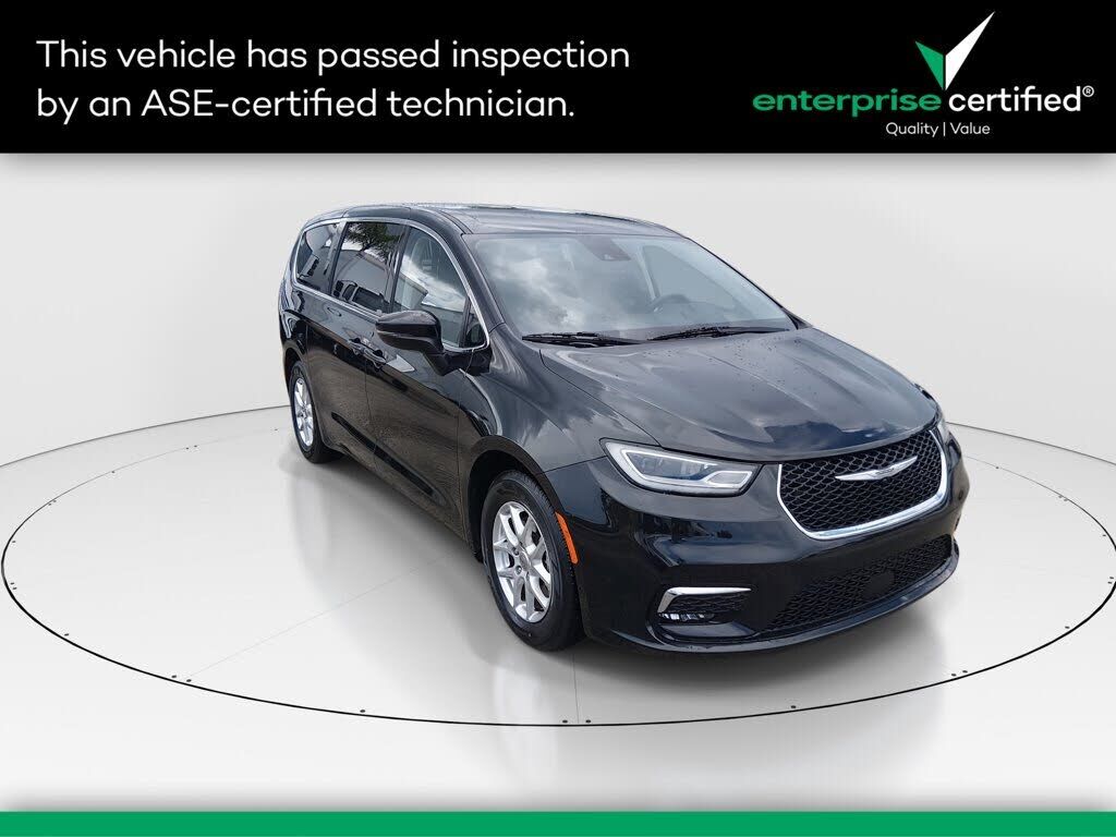 2023 CHRYSLER Pacifica