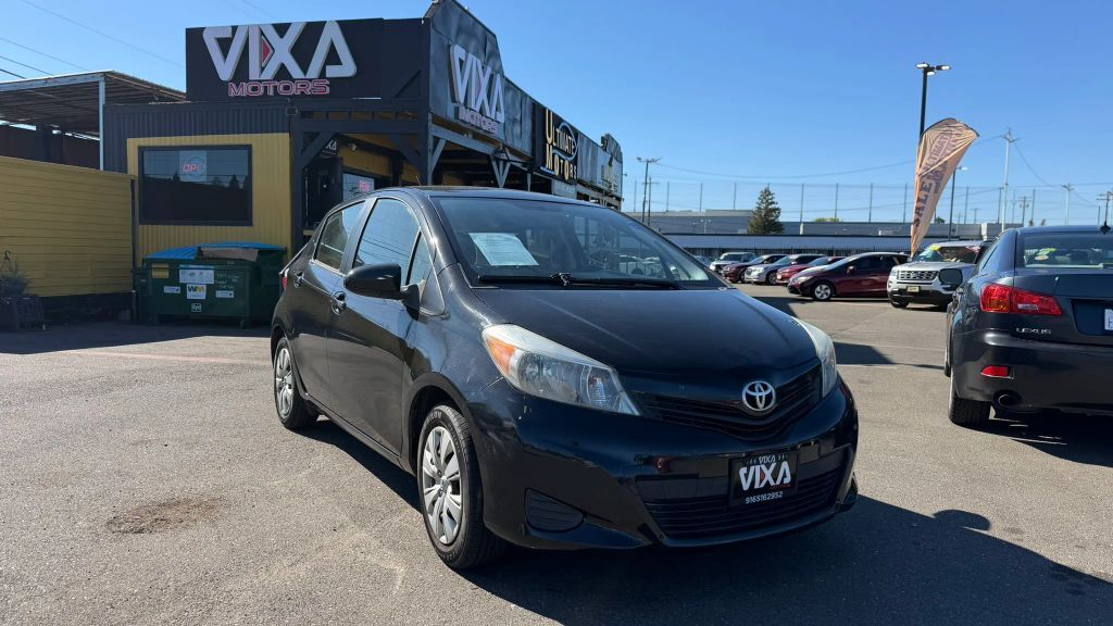 2012 TOYOTA Yaris