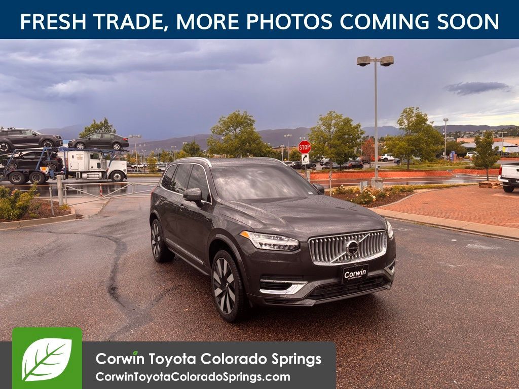 2025 VOLVO XC90