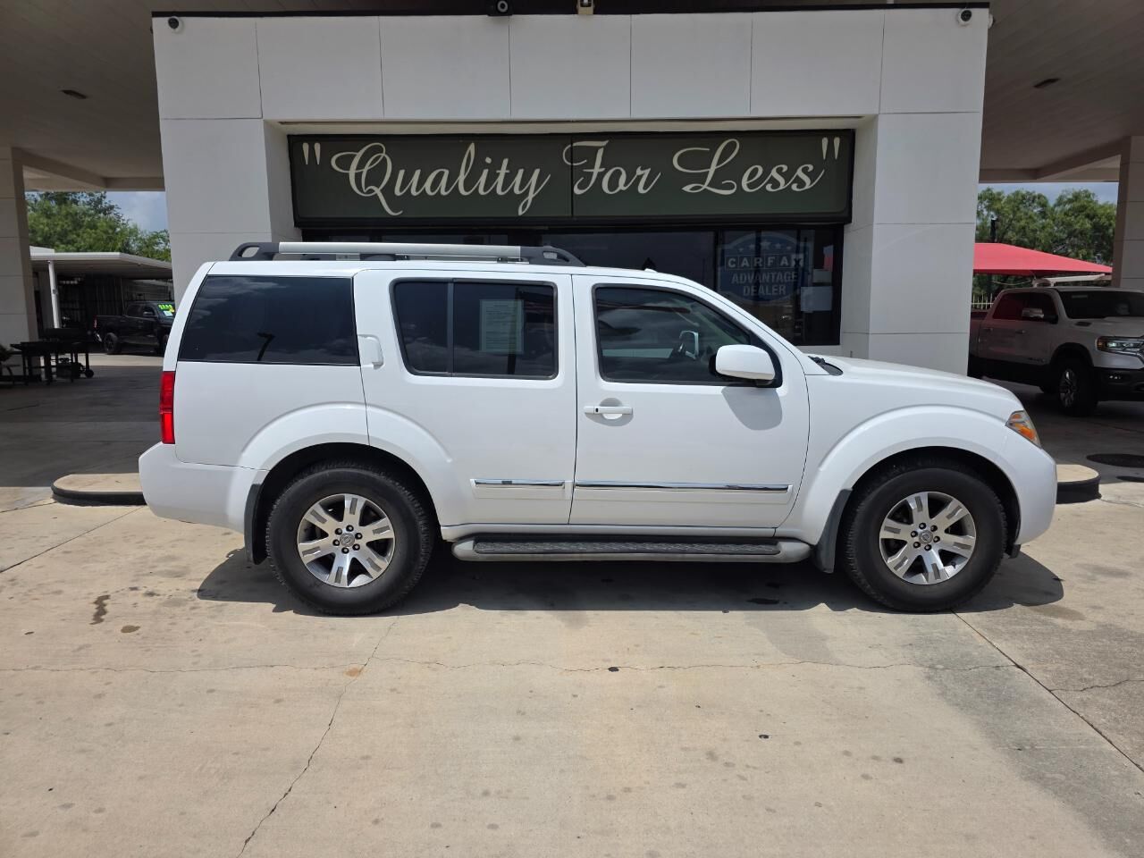 2012 NISSAN Pathfinder