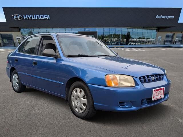 2002 HYUNDAI Accent
