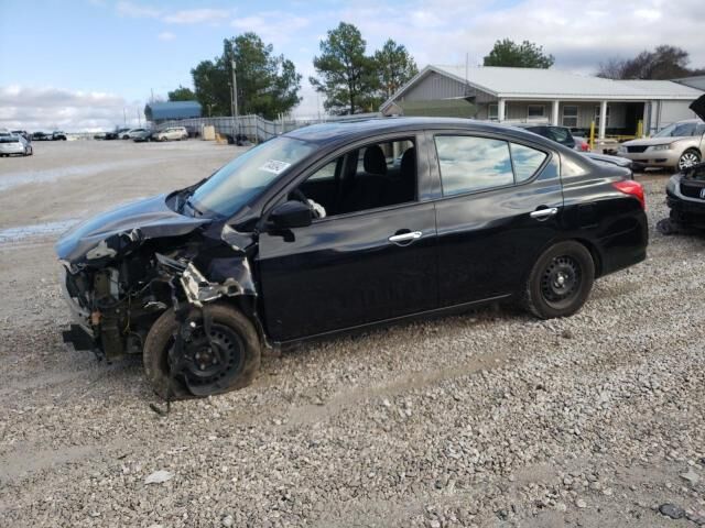 2019 NISSAN Versa