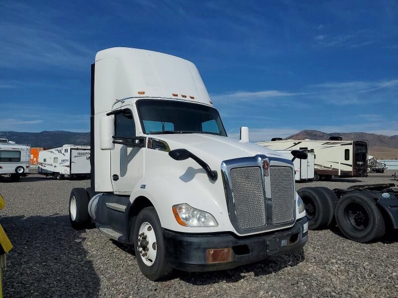 2016 KENWORTH T680