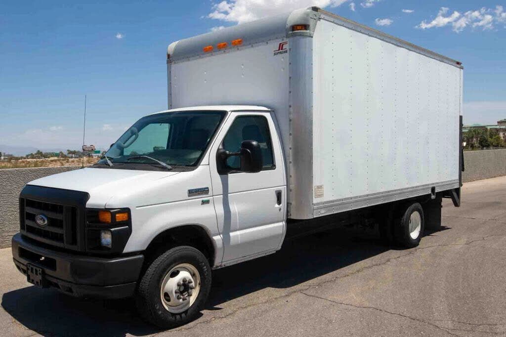 2011 FORD E-350