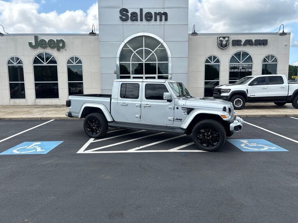 2022 JEEP Gladiator