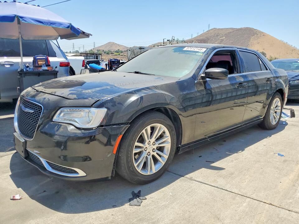 2019 CHRYSLER 300